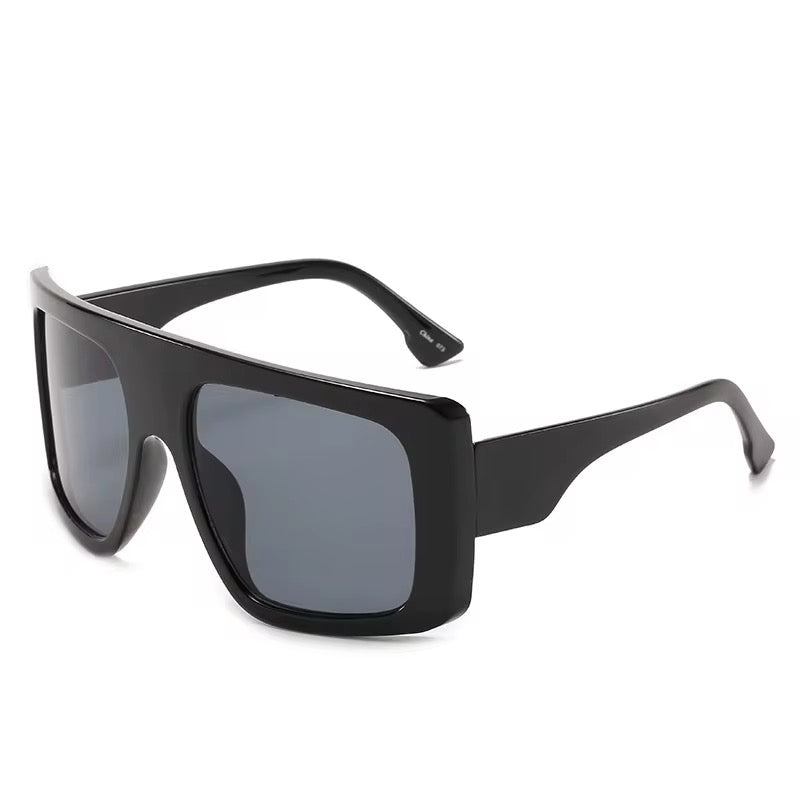Fashionable ladies sunglasses