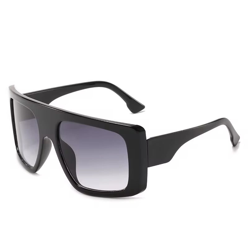 Fashionable ladies sunglasses