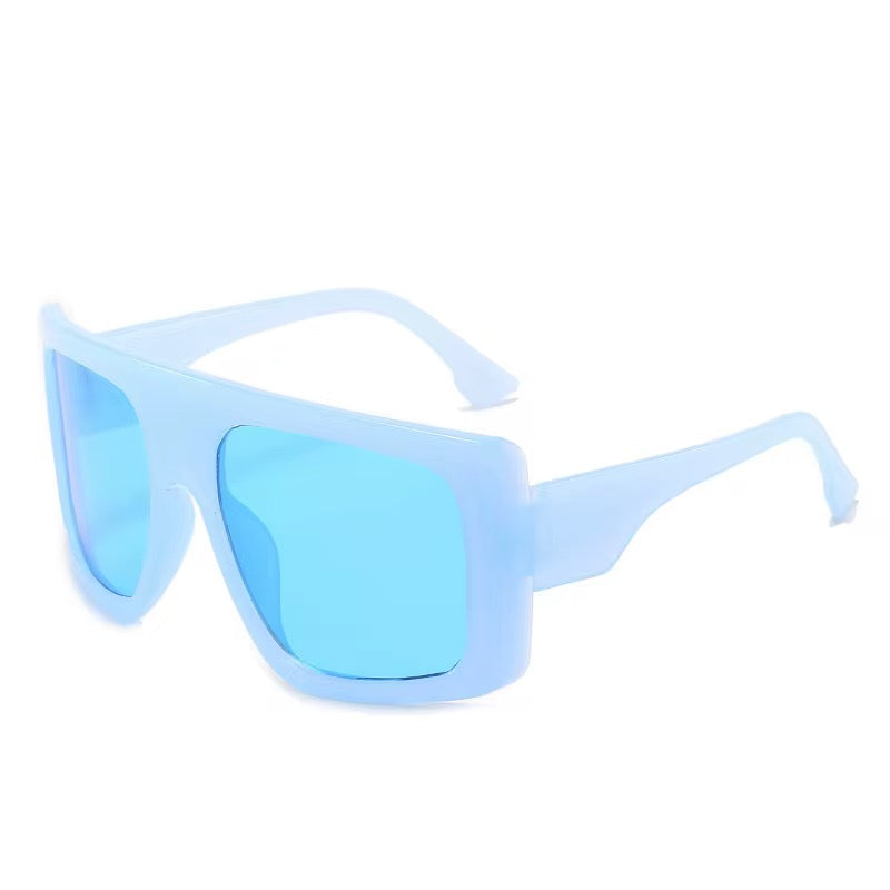 Fashionable ladies sunglasses