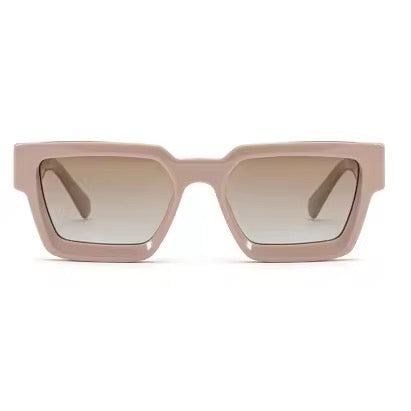 Luxury and classic women's glasses