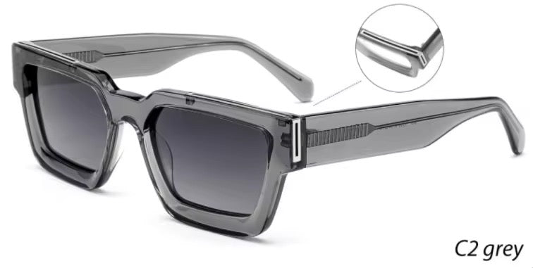 Luxury and classic women's glasses