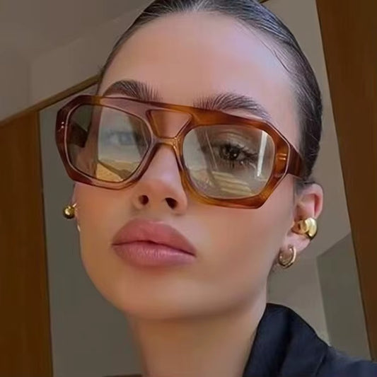 نظارات شمسيه نسائيه