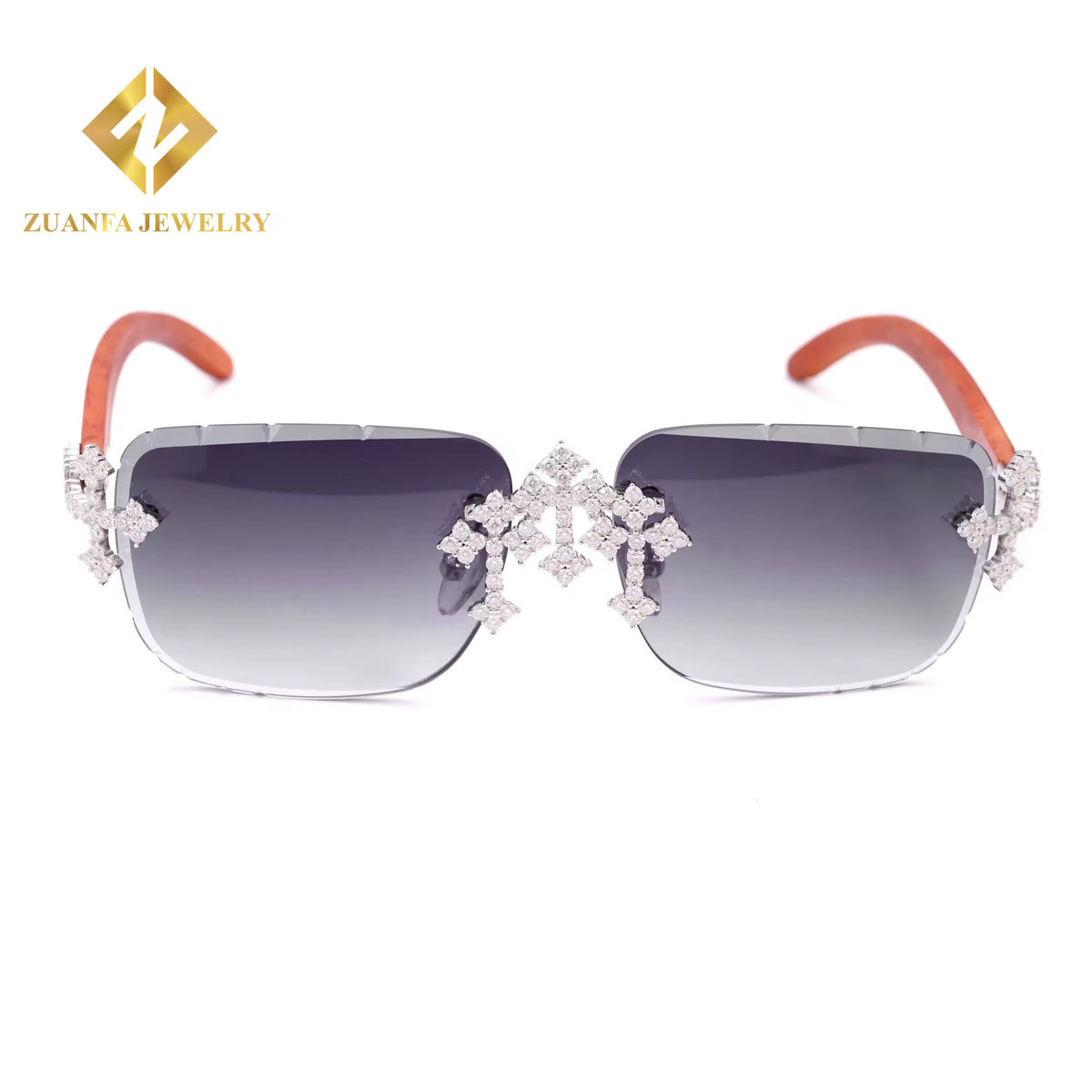 Fashionable women's glasses