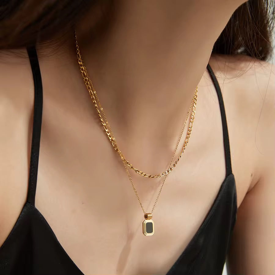 Women's necklace 