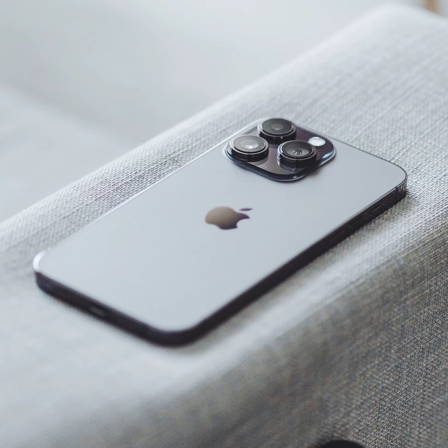 Phones, iPhone