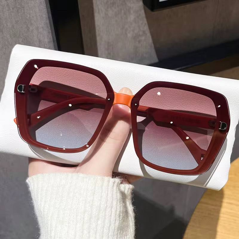 Modern and luxurious women's sunglasses