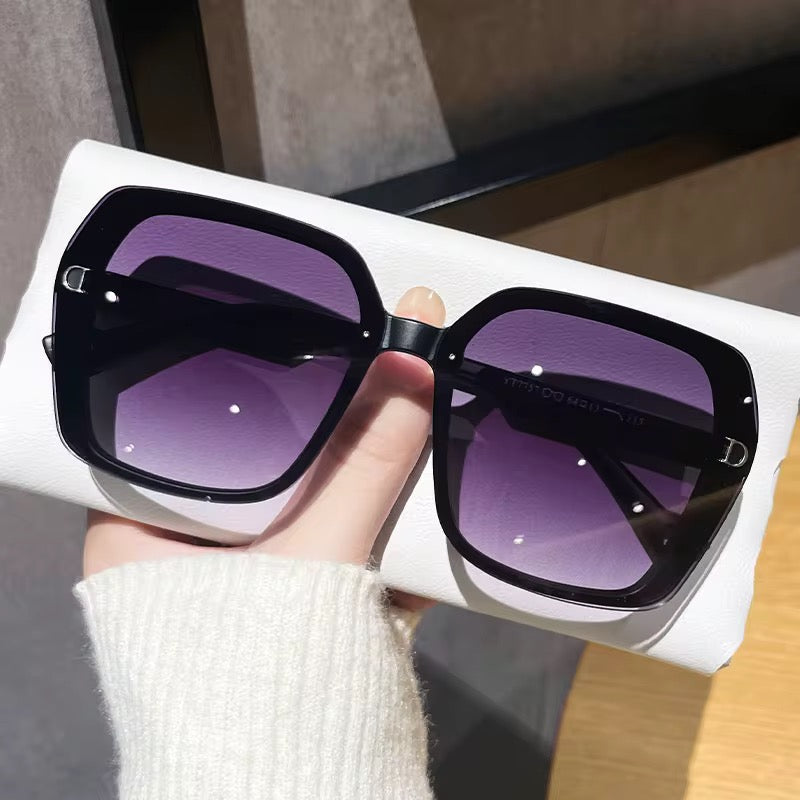 Modern and luxurious women's sunglasses
