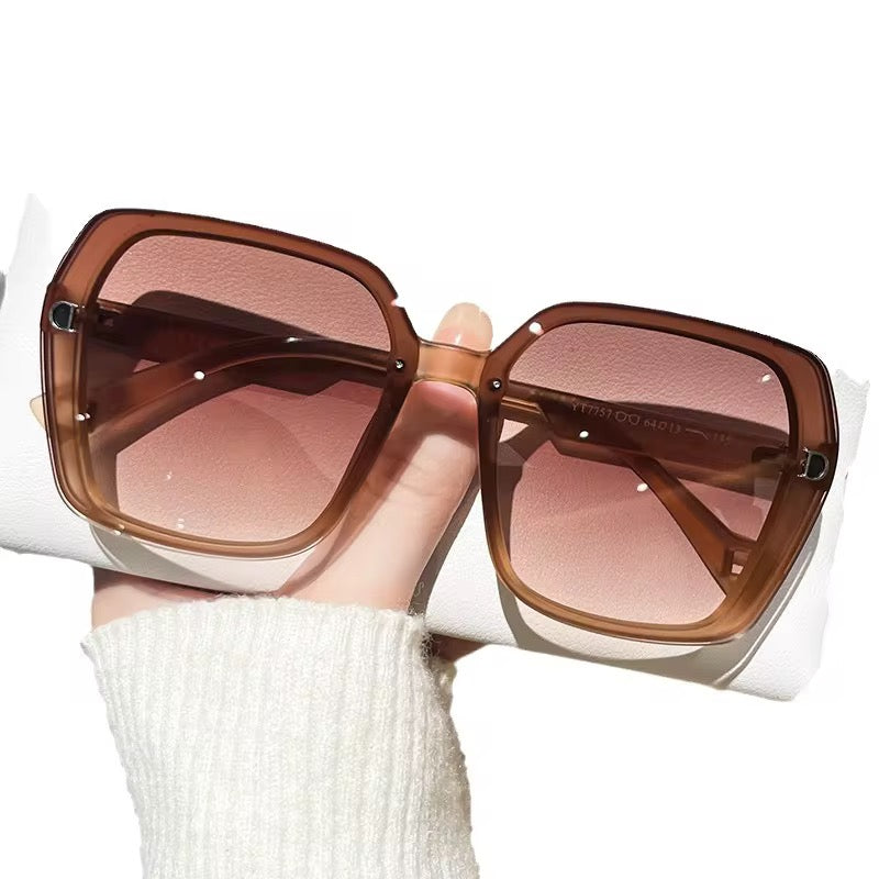 Modern and luxurious women's sunglasses