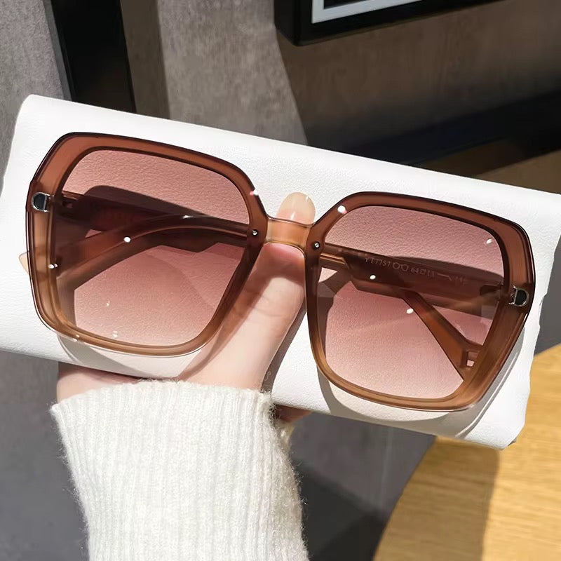 Modern and luxurious women's sunglasses