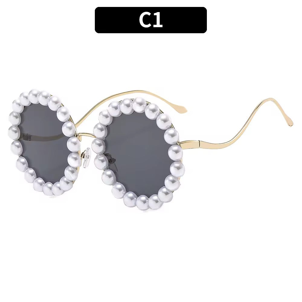 Oversized women's sunglasses