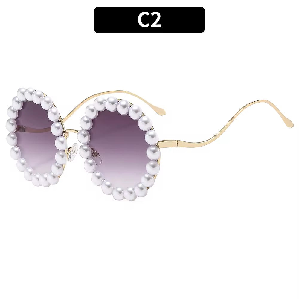 Oversized women's sunglasses