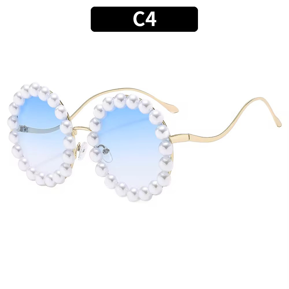 Oversized women's sunglasses