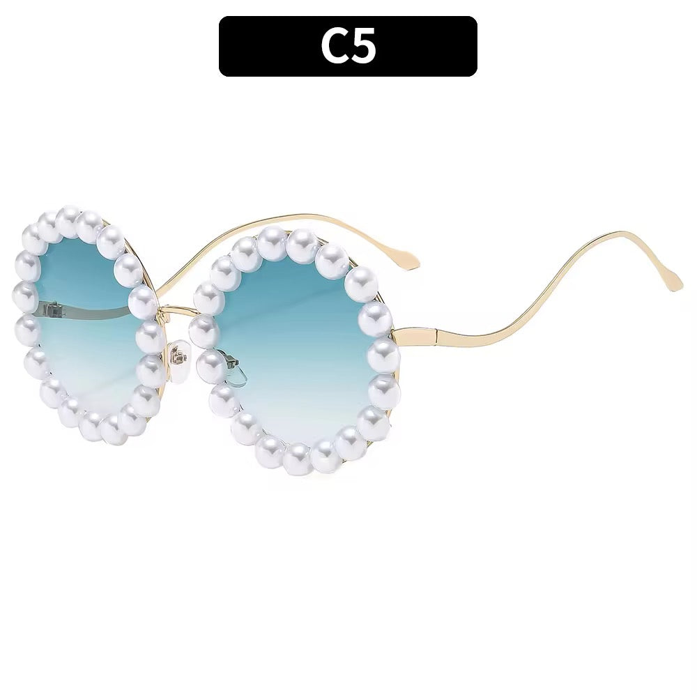 Oversized women's sunglasses