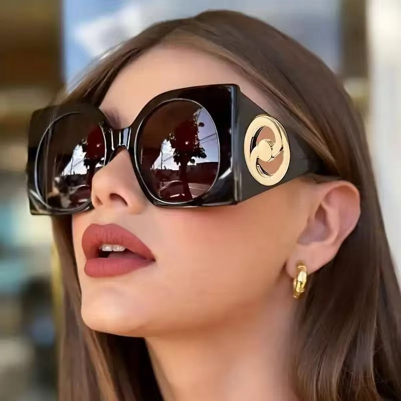 نظارات شمسيه نسائيه عصريه و كلاسيكيه - Modern and luxurious women's sunglasses