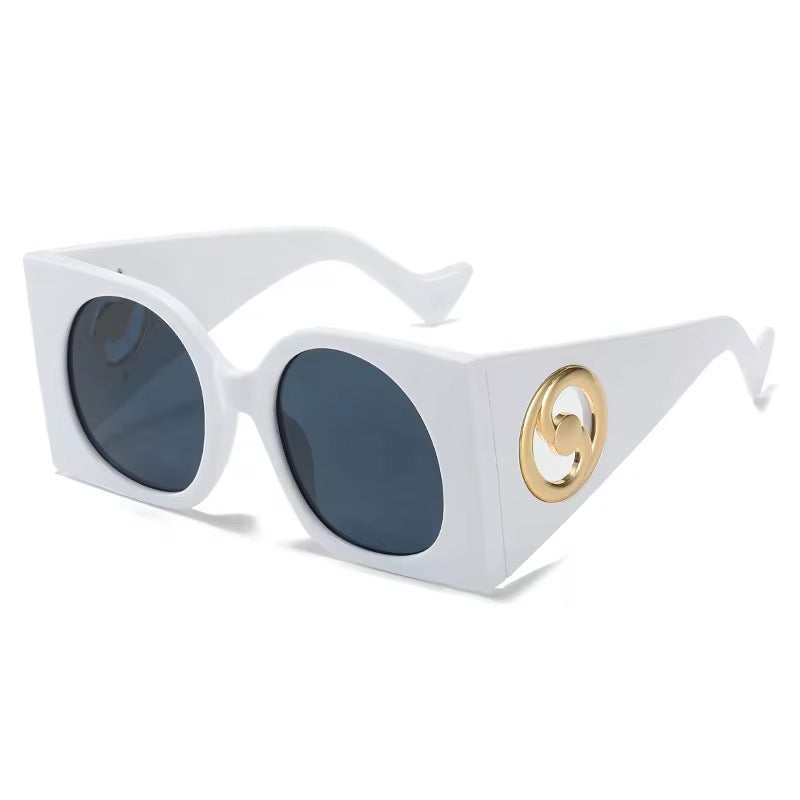 نظارات شمسيه نسائيه عصريه و كلاسيكيه - Modern and luxurious women's sunglasses