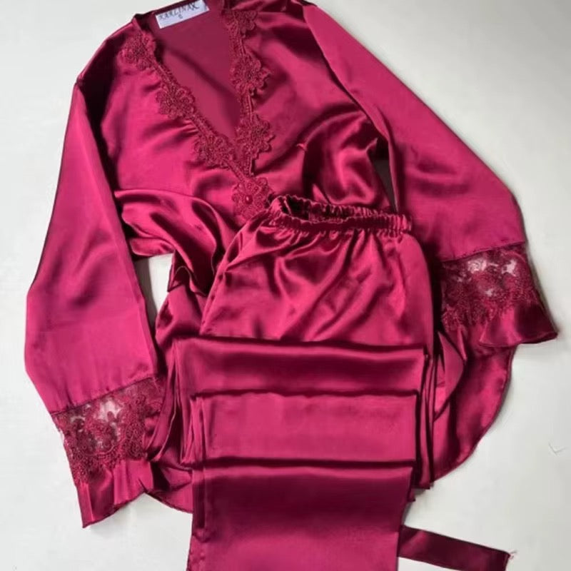 Women's sleepwear 