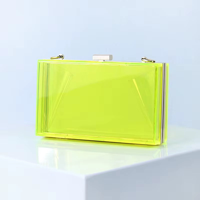 نظارات شمسية وحقائب يد جديدة -  Women's Sunglasses and Handbags with