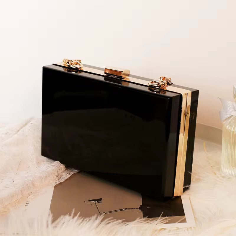 نظارات شمسية وحقائب يد جديدة -  Women's Sunglasses and Handbags with