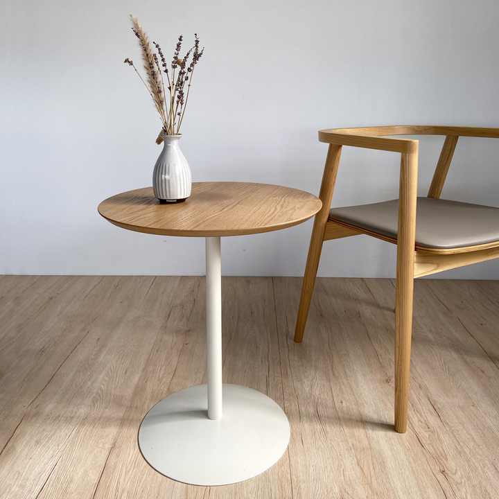 Round snack living room table 