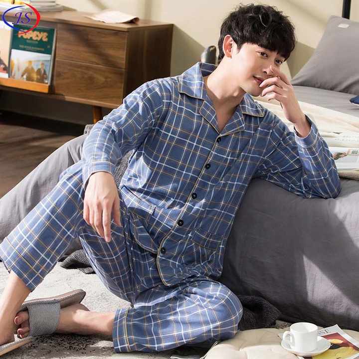 طقم بيجامة رجالي رخيص من القطن . Cheap Men's Cotton Pajama Set